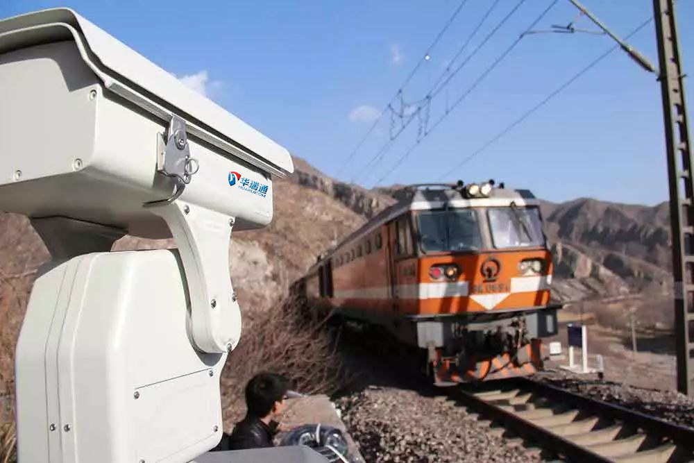 ����ҹ������ӭ�������쳵��