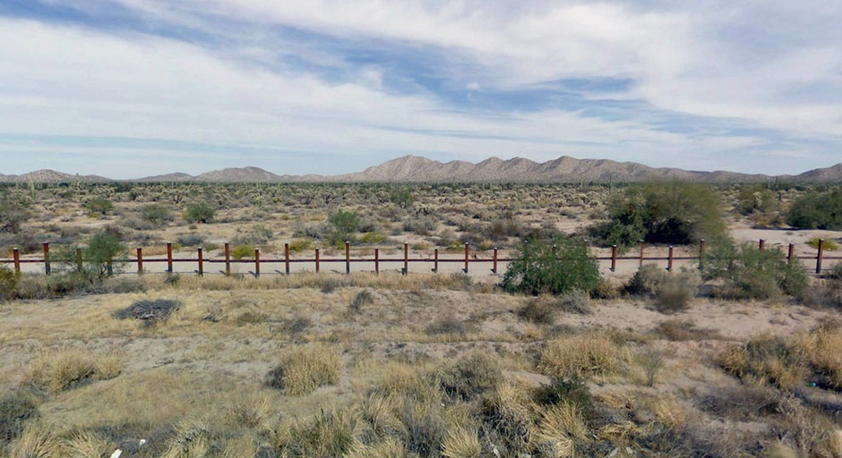 �ڰ�����������