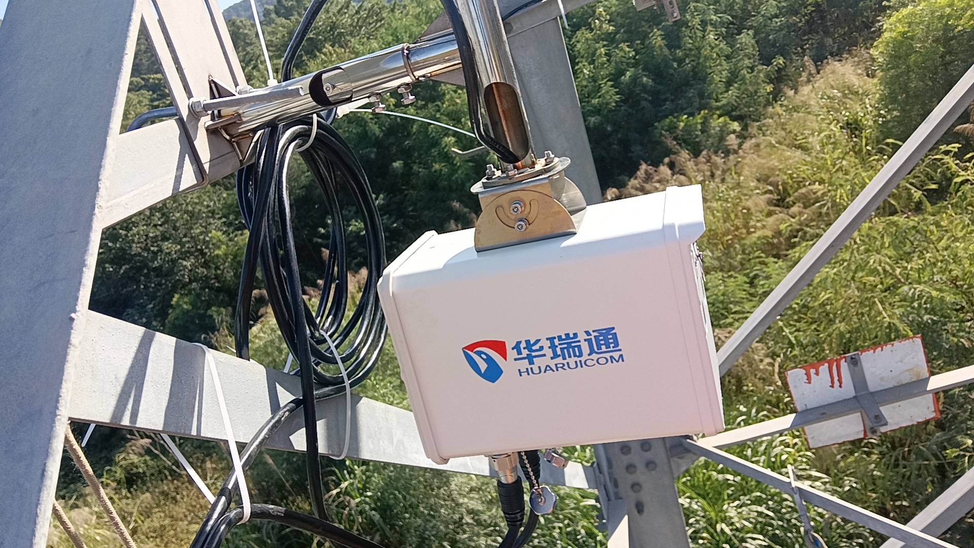 �����������·����׼ȷ��λװ���кι�Ч�ص�